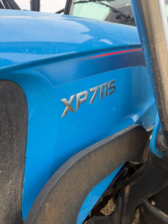LS 트랙터 XP7115 (117마력) 앞좌측면