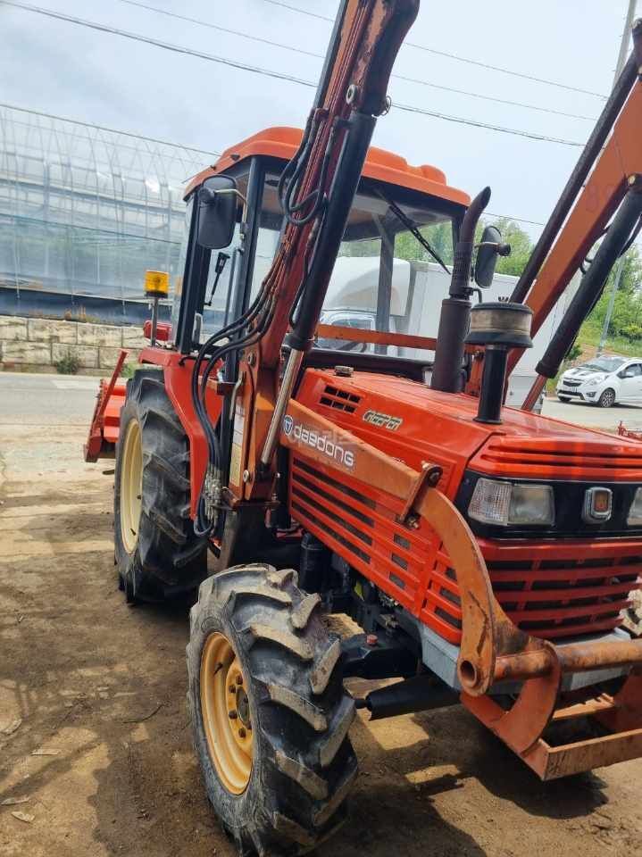 대동 트랙터 D4351 (43마력) 뒤우측면