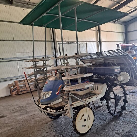 TYM Rice transplanter PZ623HGL (6Rows) 앞좌측면