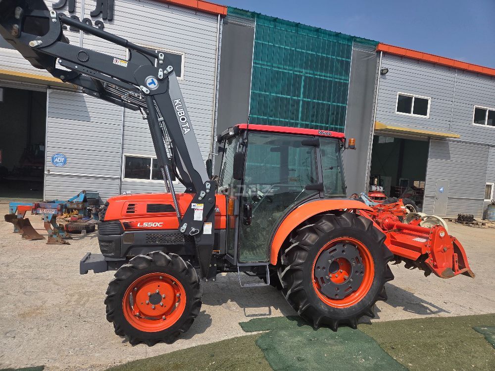 Kubota Tractor L550 (55hp) 뒤우측면