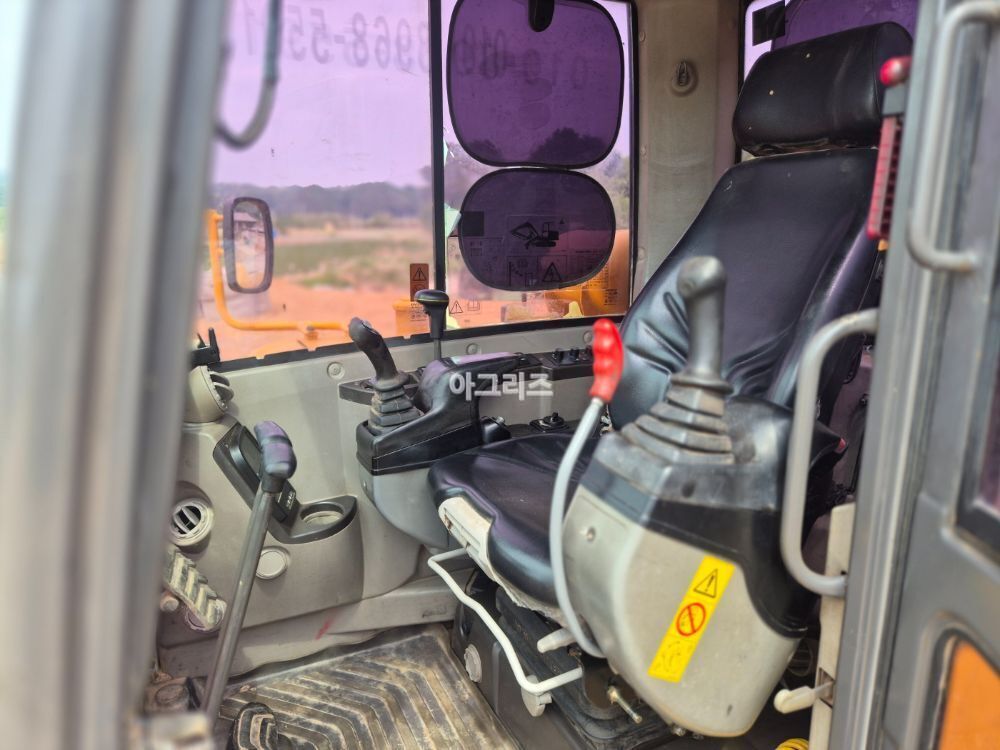 VOLVO 굴삭기 EC55C (5.5톤) 뒤우측면
