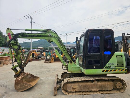 Hyundai Excavator MVP (5톤) 앞좌측면