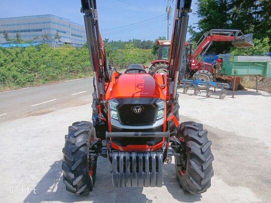 대동 트랙터 DK600 (58마력) 앞좌측면