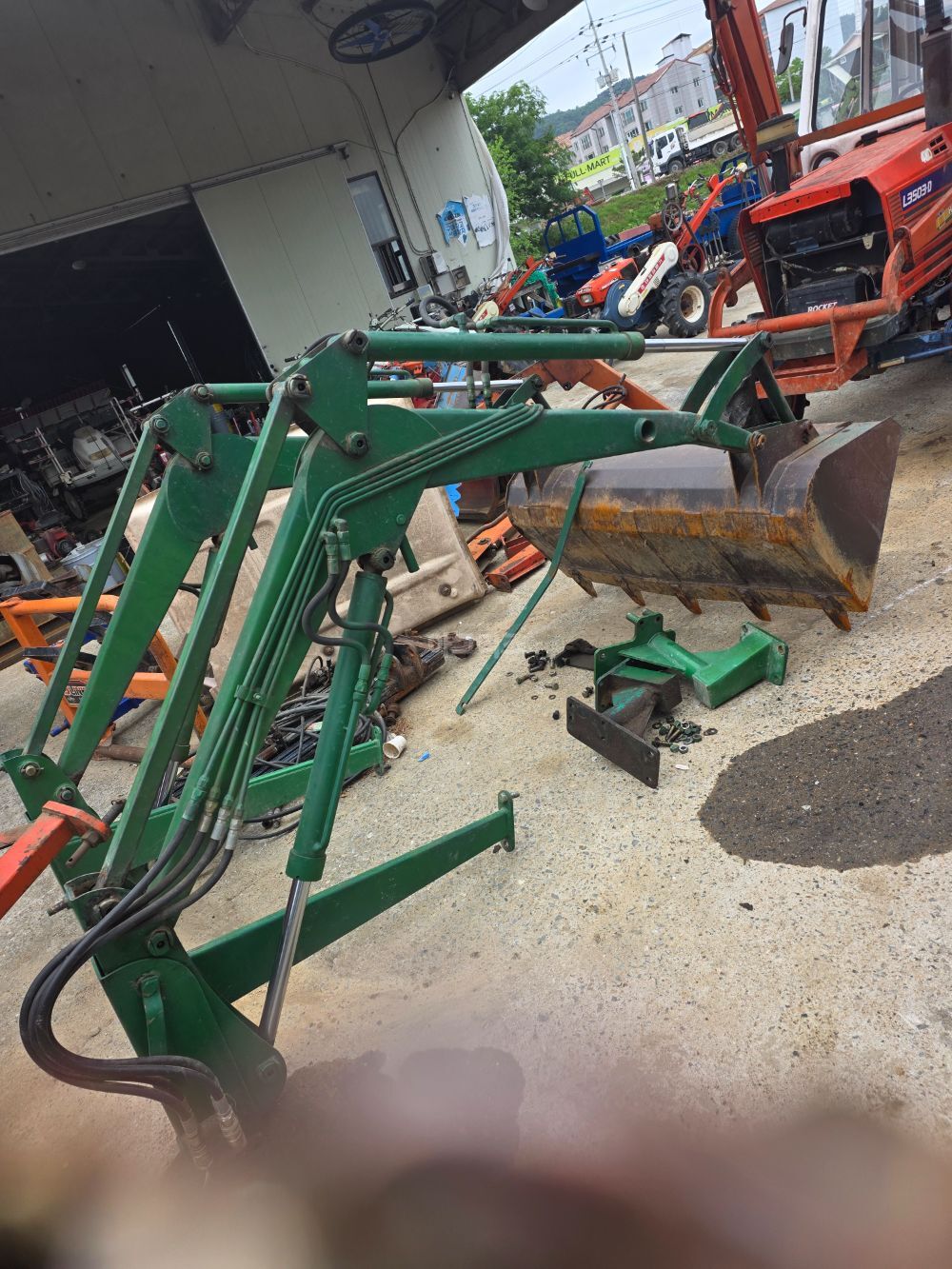 Daedong Loader 450.부품용.  뒤우측면