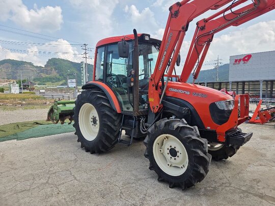 대동 트랙터 MX100 (100마력) 앞좌측면