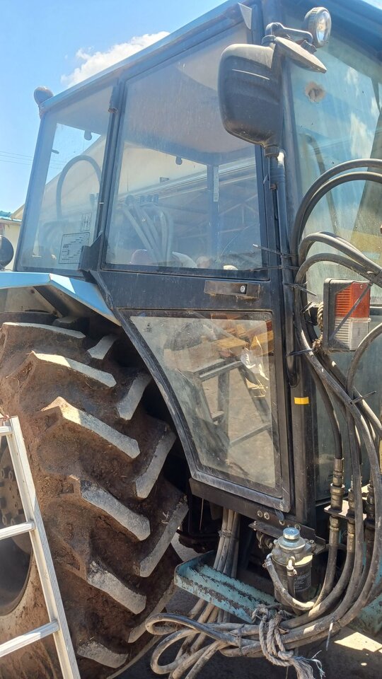 대동 트랙터 F-3930 (54마력) 앞좌측면