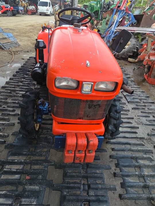 Daedong Tractor D1902 (19hp) 앞좌측면