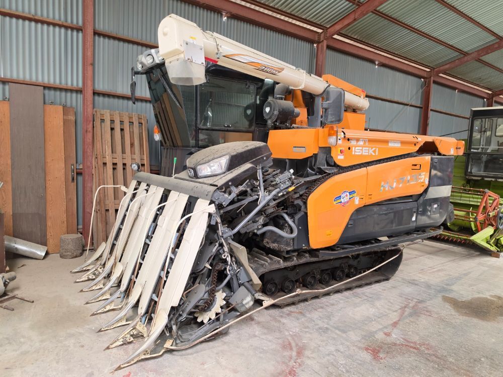 TYM Combine Harvester HU7135 (7Rows) 뒤우측면