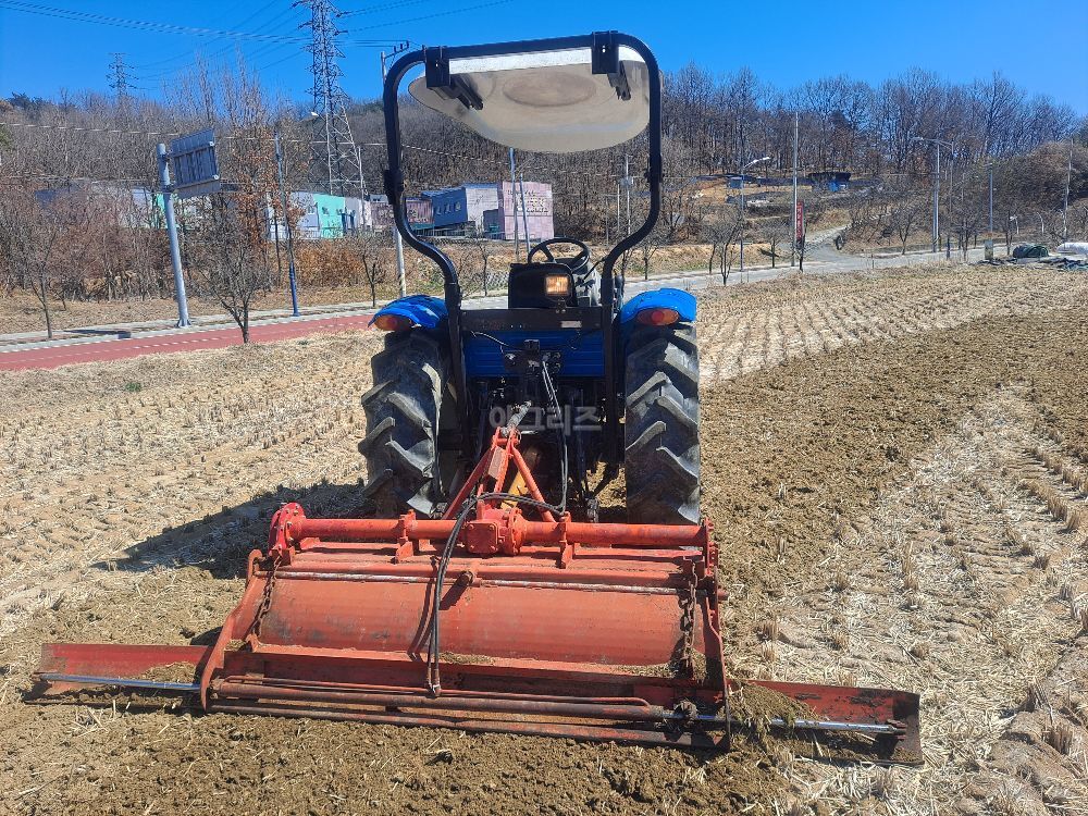 LS Tractor U47 (47hp) 뒤우측면