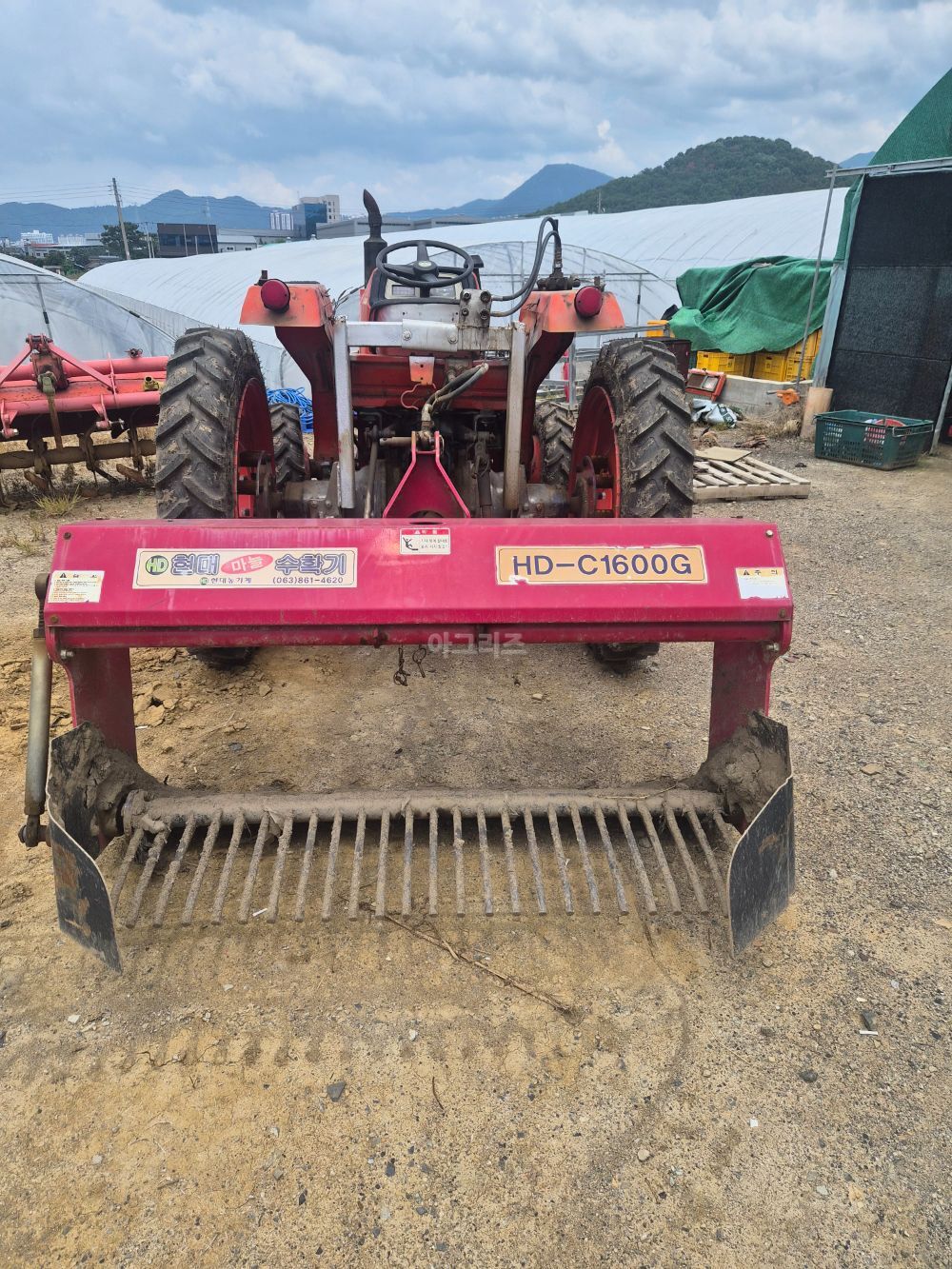 Daedong Tractor L3502 (35hp) 뒤우측면