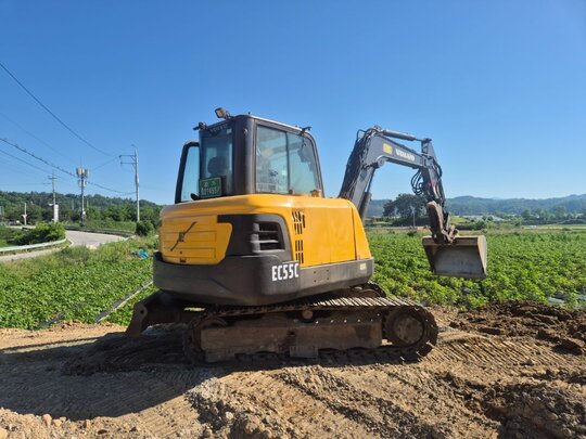 VOLVO 굴삭기 EC55C (5.5톤) 앞좌측면