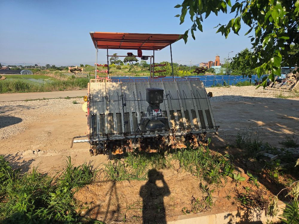 Daedong Rice transplanter DRP80FA (8Rows) 뒤우측면