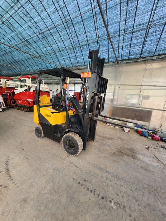 Doosan Forklift D18S (1.8톤) 앞좌측면