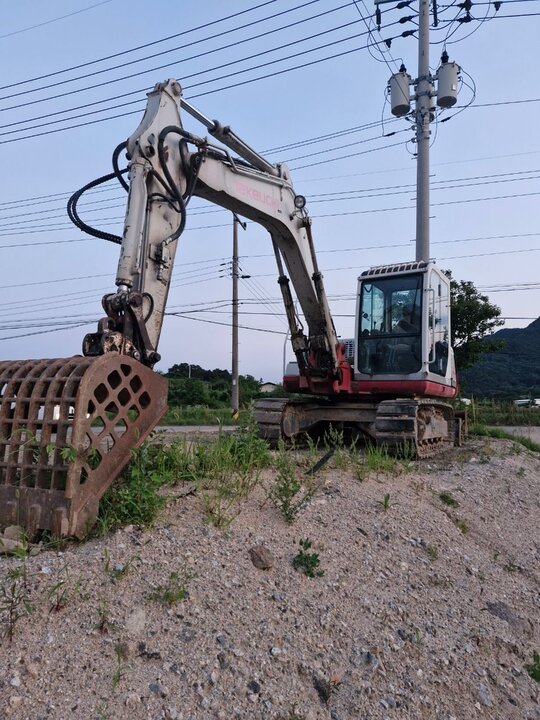 타케우치 굴삭기 TB175 (7.4톤) 앞좌측면