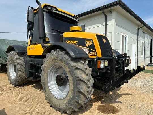  Tractor jcb 3185 (185hp) 앞좌측면
