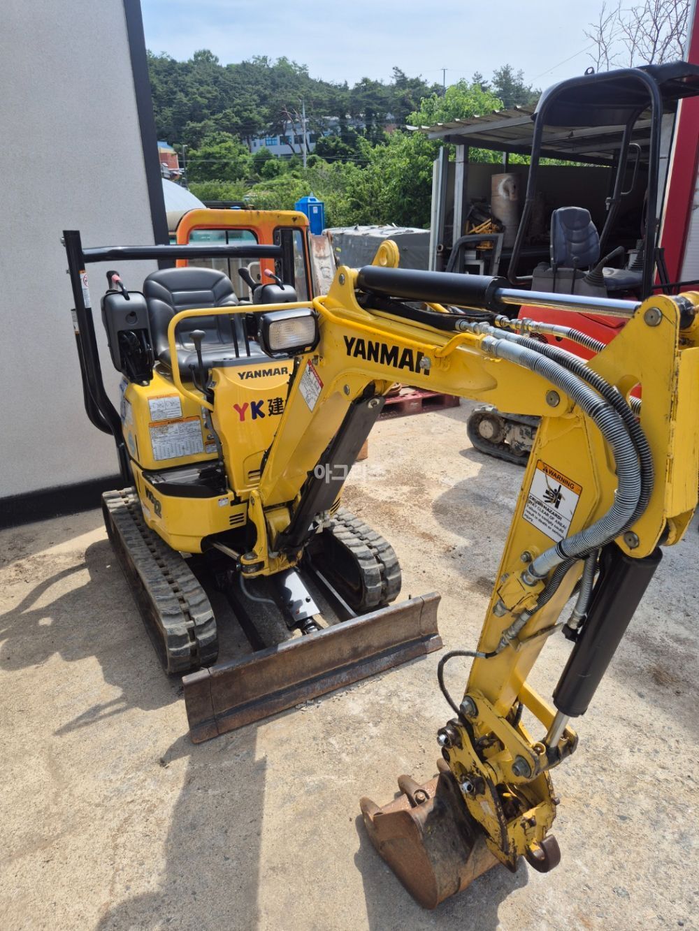 Yanmar Excavator VIO12 (1.2톤) 뒤우측면