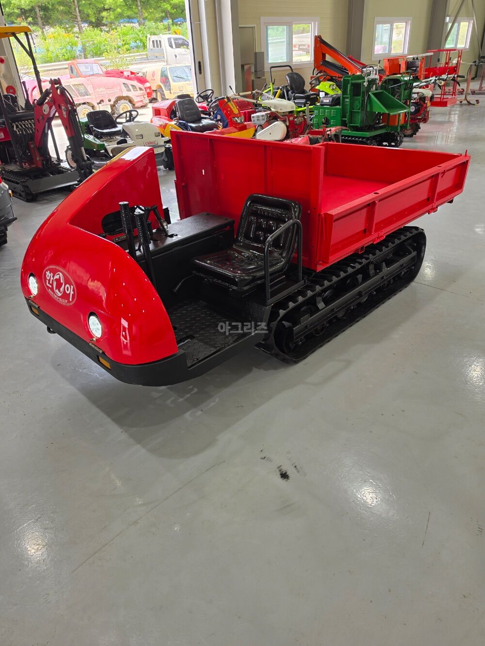  Speed Sprayer 궤도 운반차 판매합니다  뒤우측면