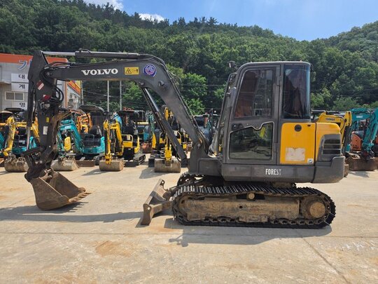 볼보 굴삭기 굴삭기 EC55C (5.5톤) 앞좌측면