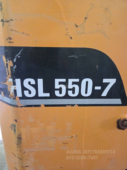 현대 스키드로더 HSL550-7 앞좌측면