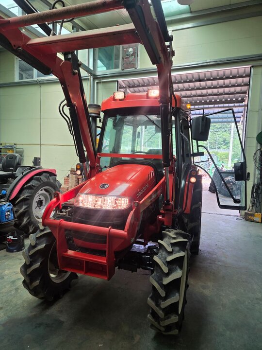 대동 트랙터 D500 (50마력) 앞좌측면