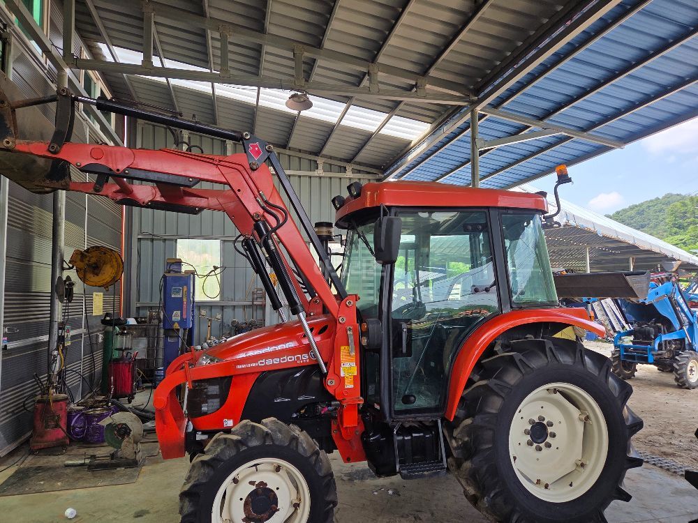 대동 트랙터 D500 (50마력) 뒤우측면