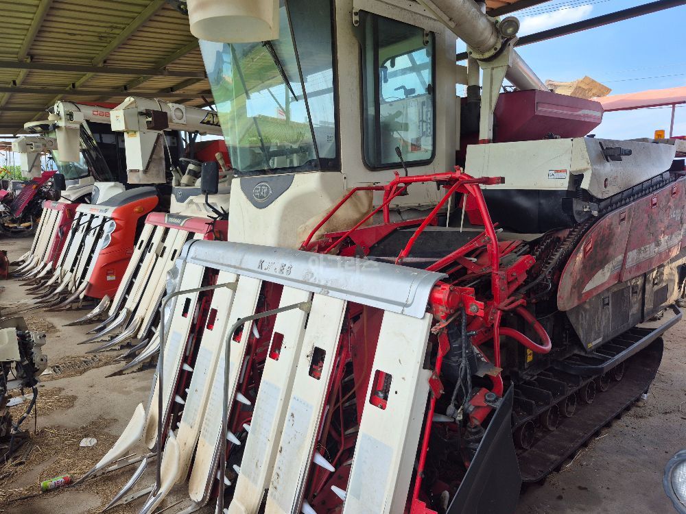 Kukje Combine Harvester KC100 (6Rows) 뒤우측면