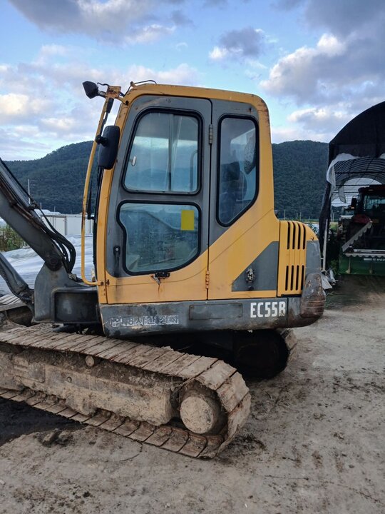 볼보EC55B 굴삭기 EC55B (5.5톤) 앞좌측면