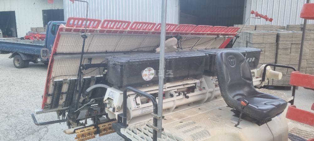 대동 이앙기 DRP80 (8조식) 뒤우측면