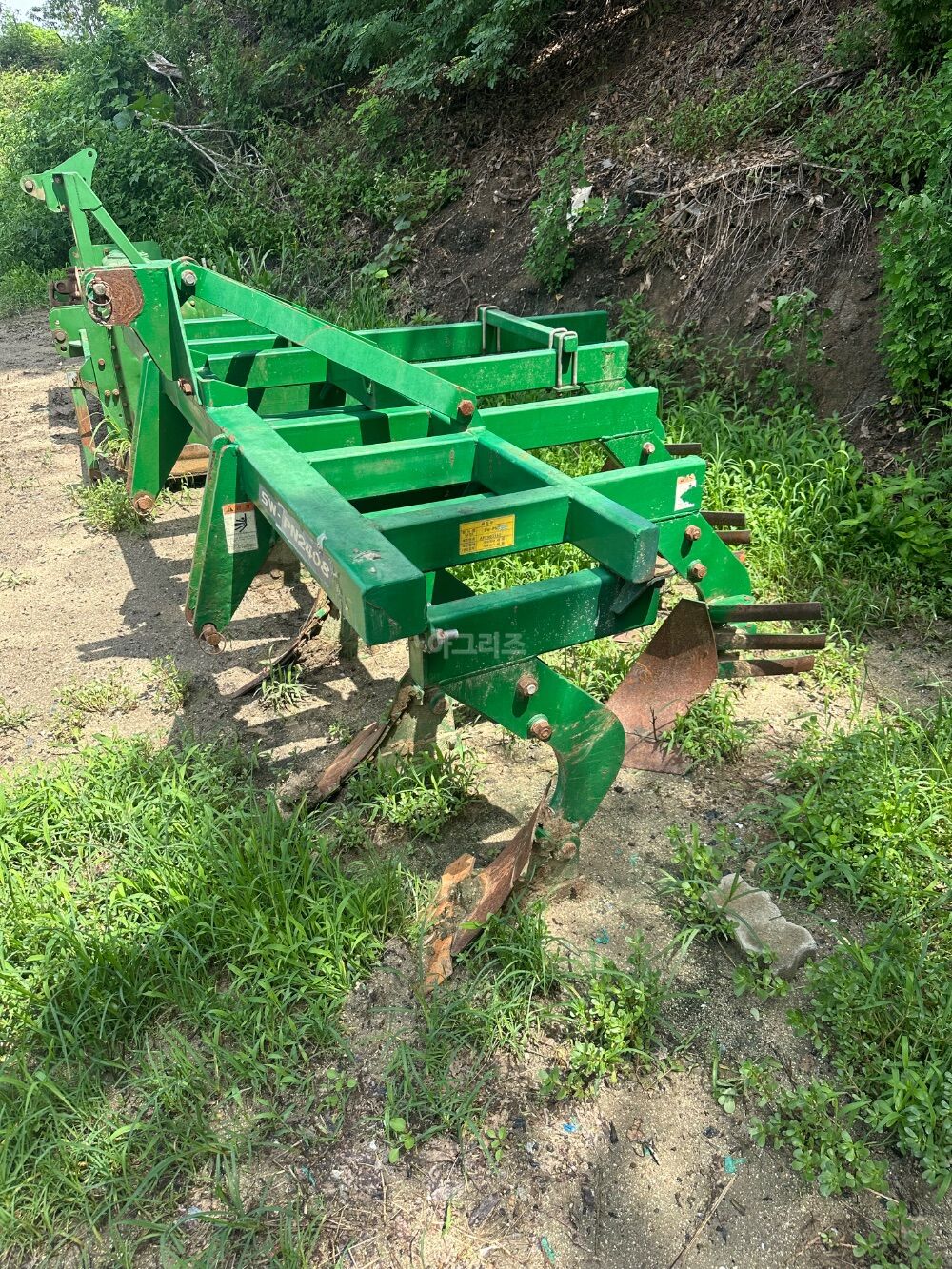 세웅 쟁기 SW-PN2408 뒤우측면