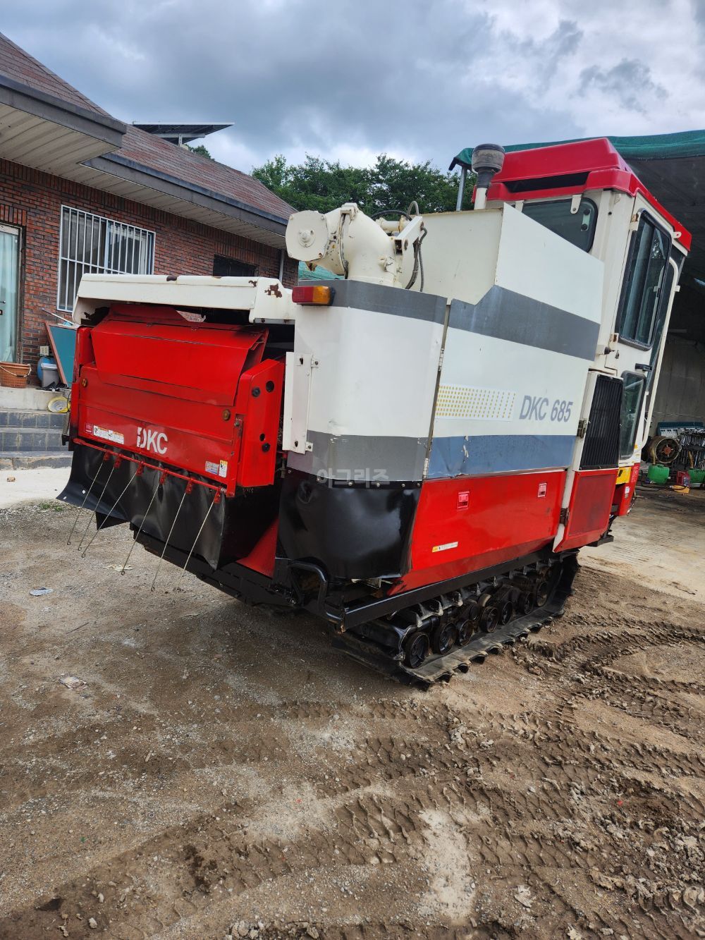 Kukje Combine Harvester DKC685 (4Rows) 뒤우측면