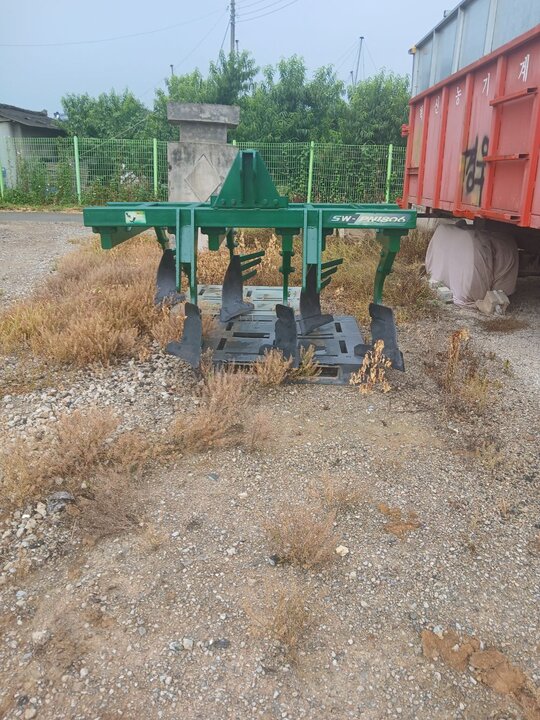  Plow 1806 6련  앞좌측면