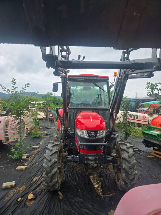 Kukje Tractor A5800 (58hp) 앞좌측면