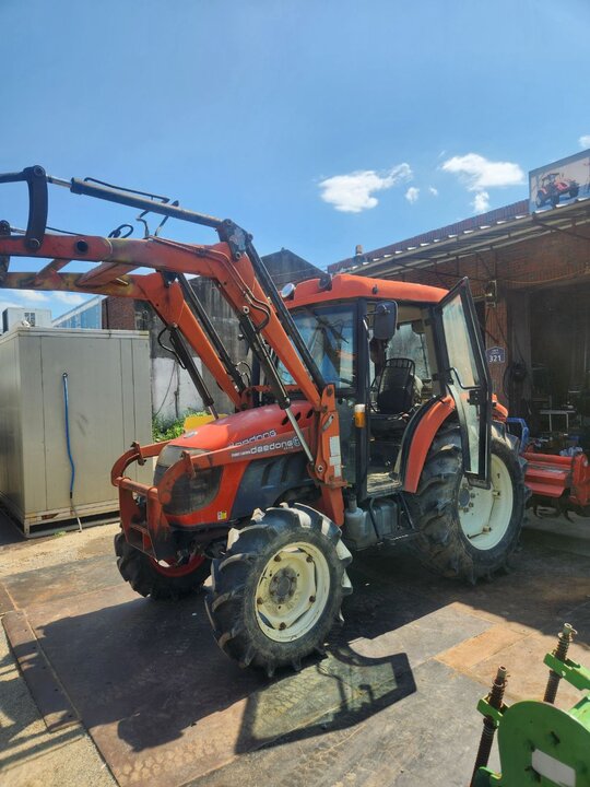 대동 트랙터 D500 (50마력) 앞좌측면