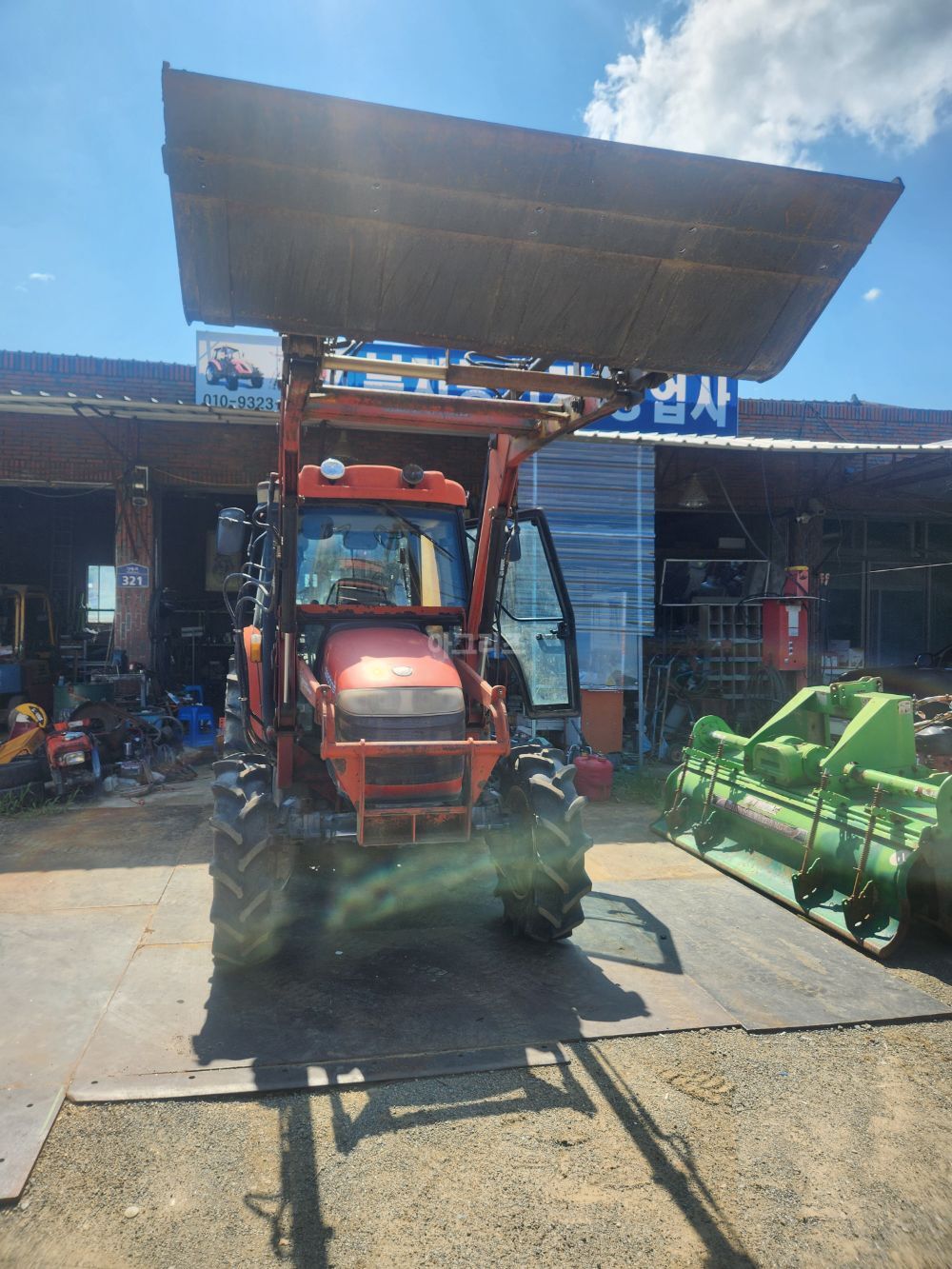 대동 트랙터 D500 (50마력) 뒤우측면