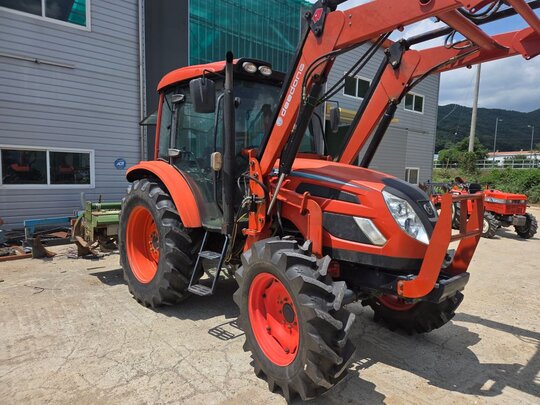 대동 트랙터 PX900 (90마력) 앞좌측면