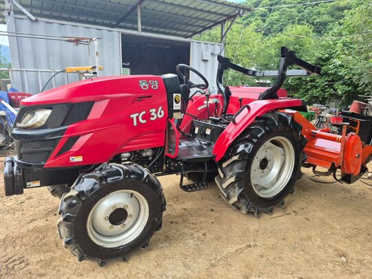 영진기계 트랙터 TC36 (35마력) 앞좌측면
