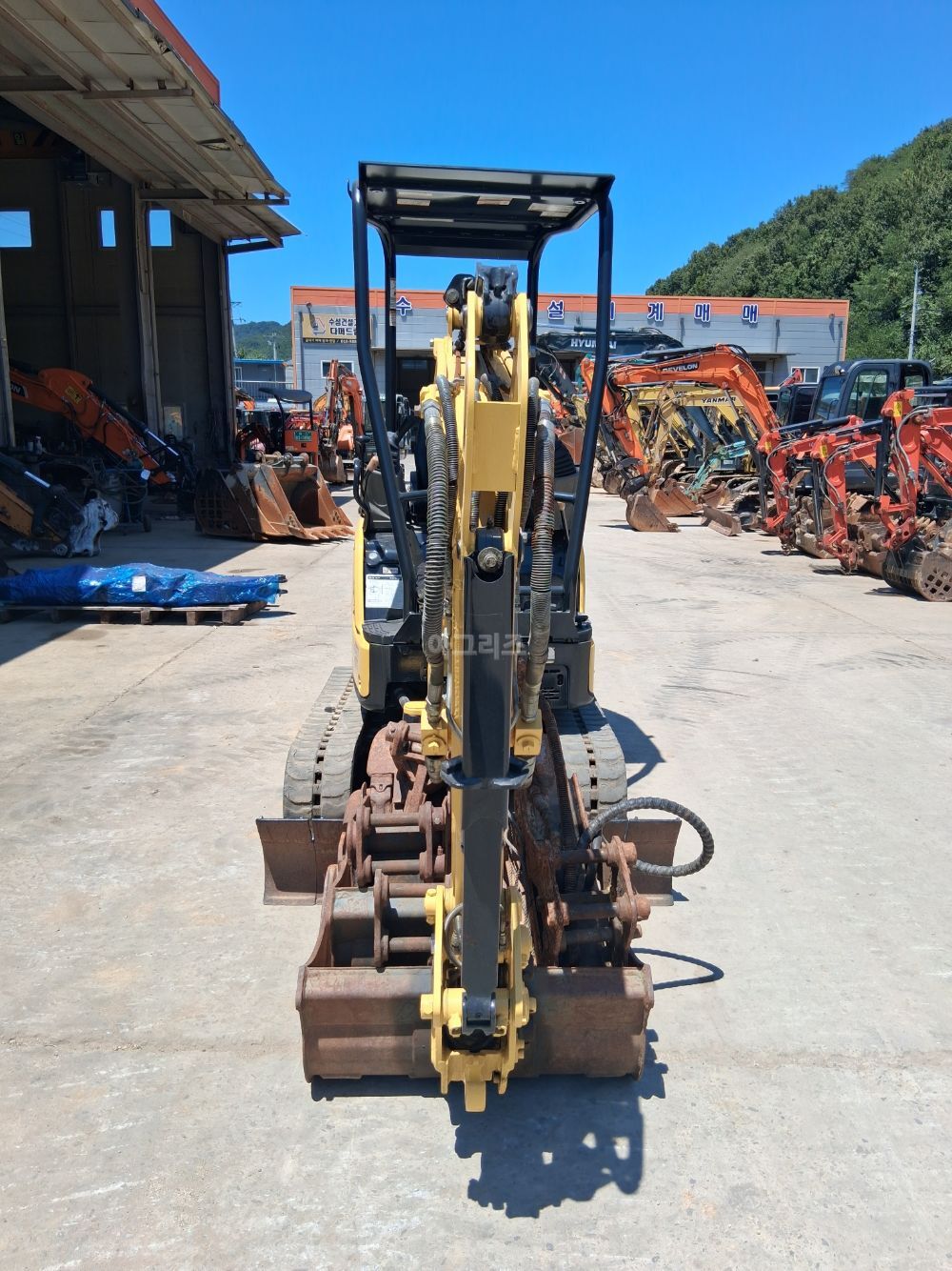 Yanmar Excavator VIO17 (1.7톤) 뒤우측면