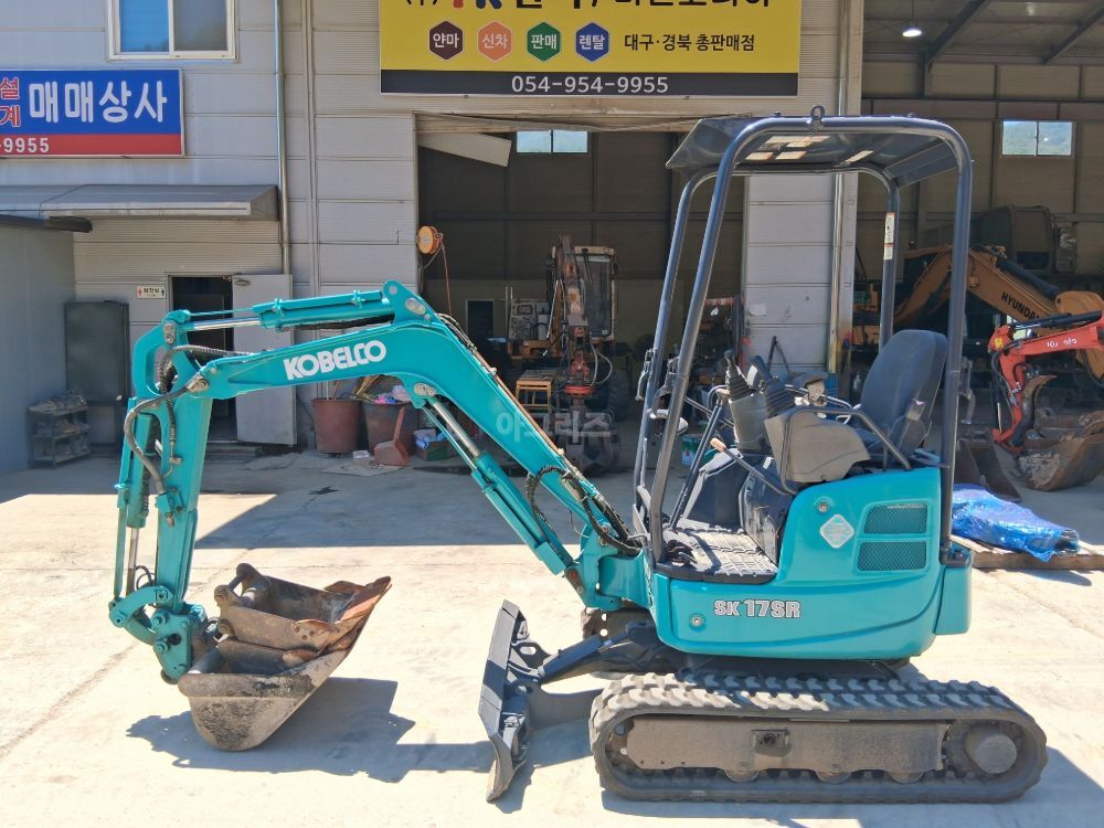  Excavator SK17SR (1.7톤) 뒤우측면