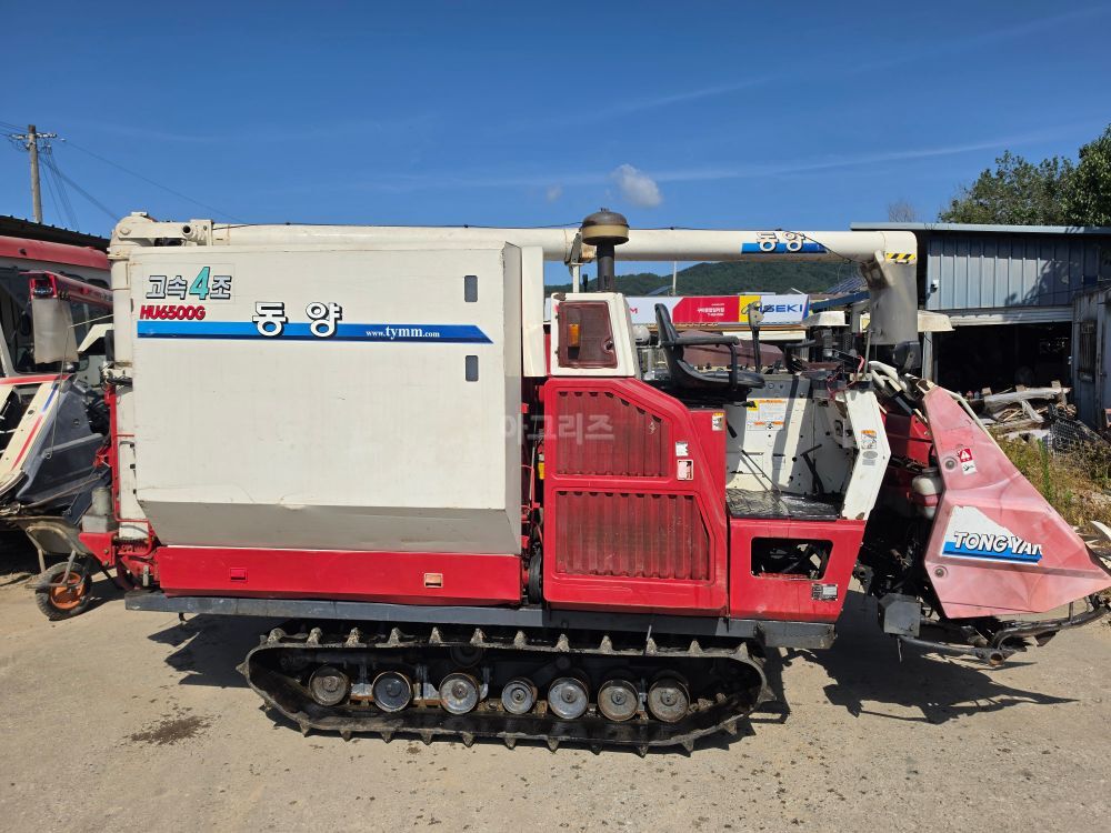 TYM Combine Harvester HU6500G (4Rows) 뒤우측면