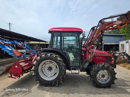 TYM 트랙터 T552 (55마력) 앞좌측면