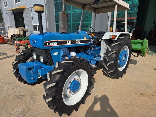 대동 트랙터 T3930 (54마력) 앞좌측면