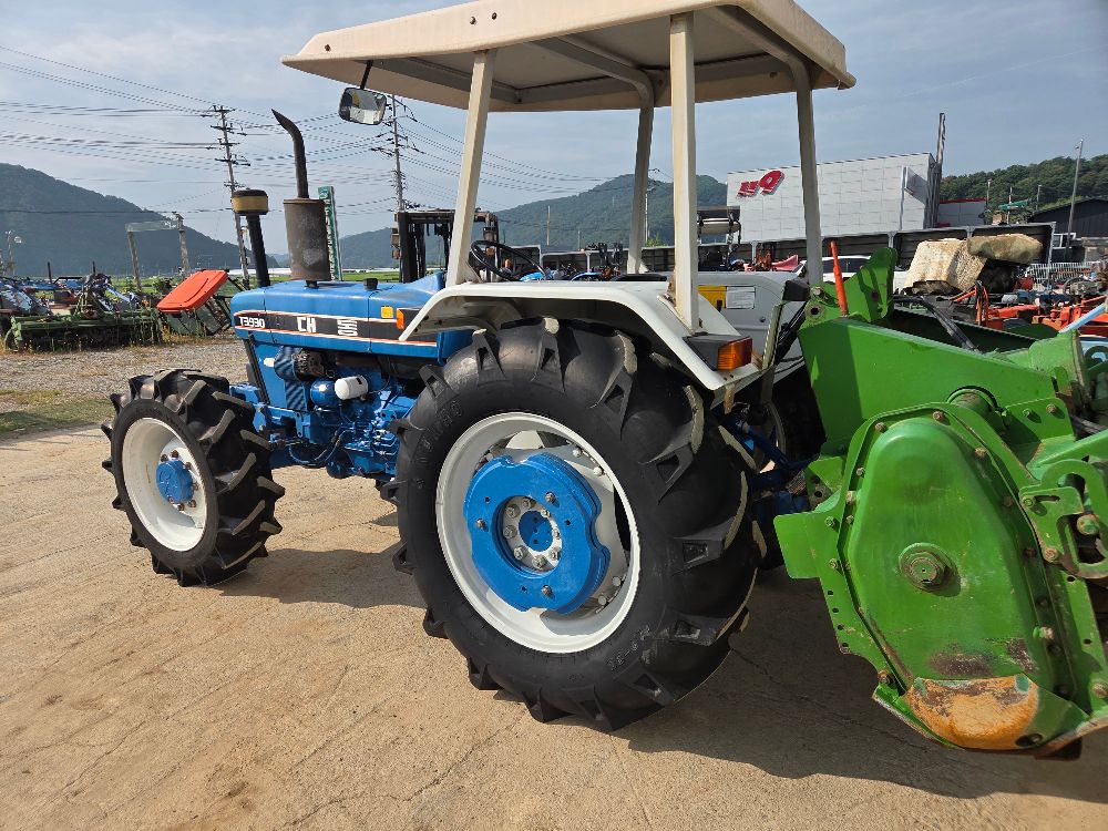 대동 트랙터 T3930 (54마력) 뒤우측면