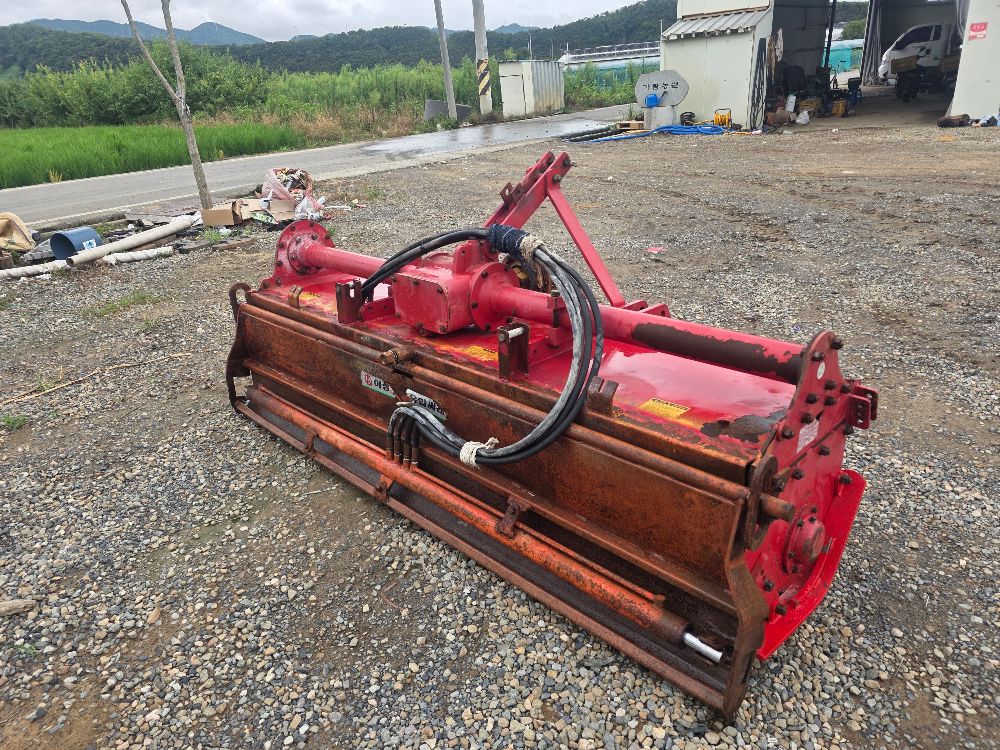 삼원 로타리 S210c (경폭210cm) 뒤우측면