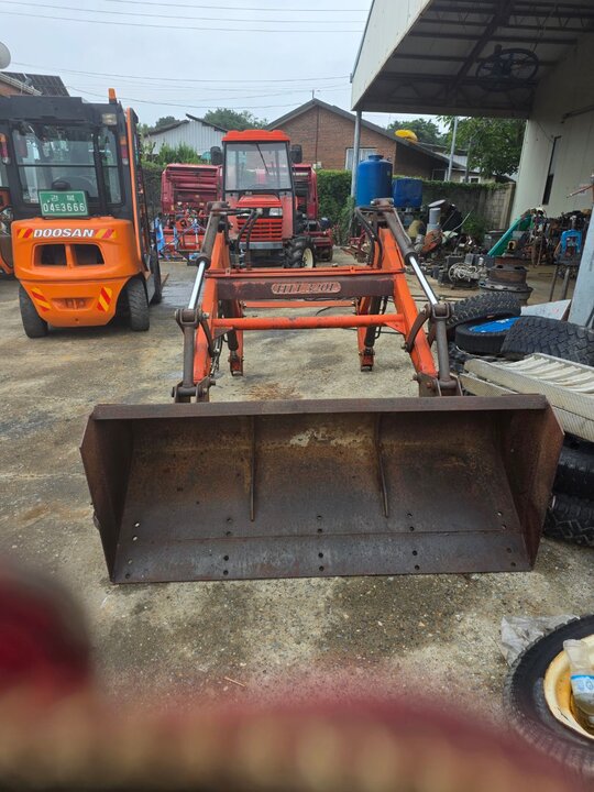 Daedong Loader 4351.조합  앞좌측면
