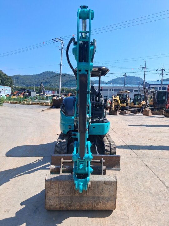 코벨코 굴삭기 SK35SR-6E (3.5톤) 앞좌측면