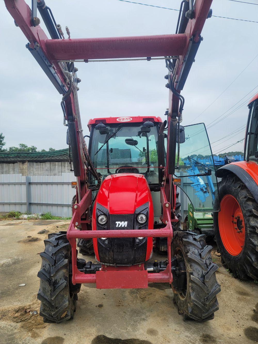 TYM 트랙터 TX653 (65마력) 뒤우측면