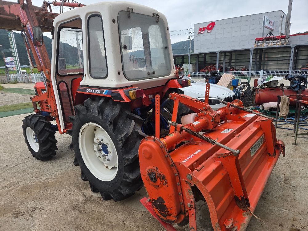 대동 트랙터 D4351 (43마력) 뒤우측면
