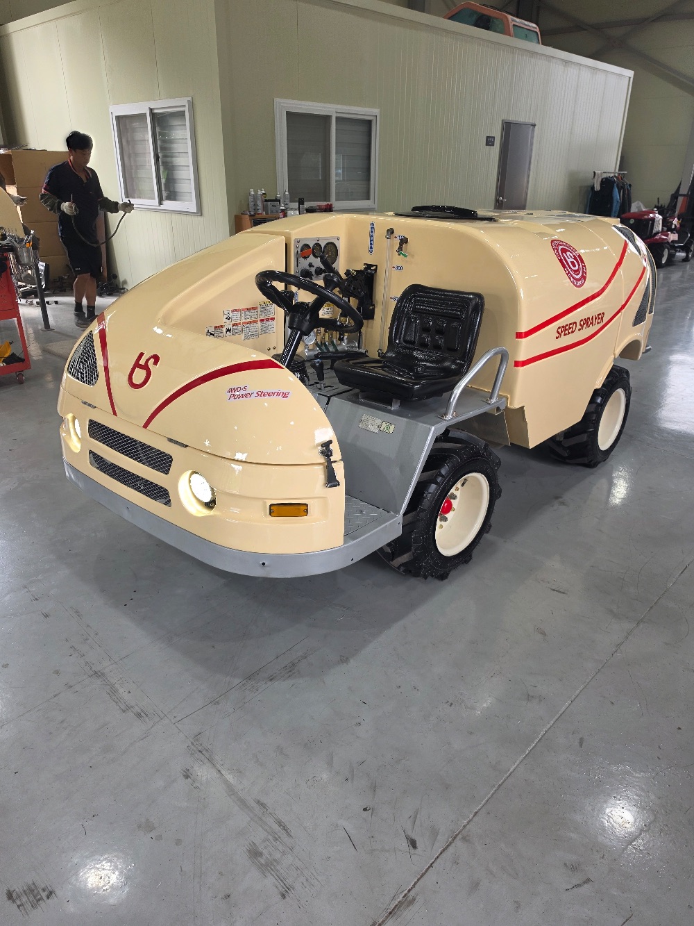  Speed Sprayer 한성티앤아이 1000리터 ss기 판매합니다  뒤우측면