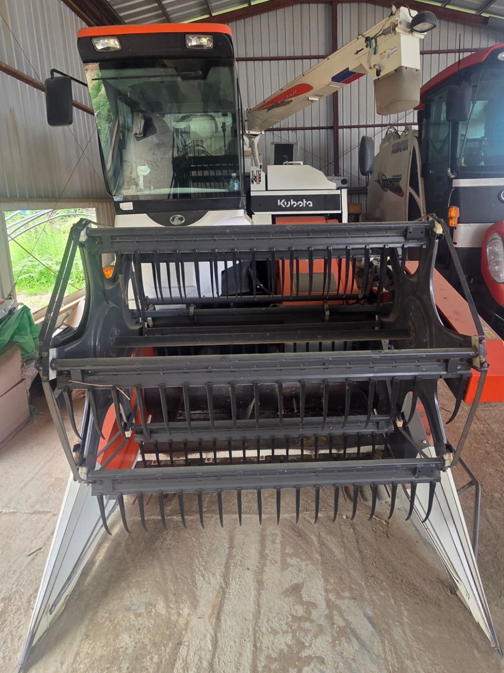 Kubota Combine Harvester ARH430 (보통형) 뒤우측면
