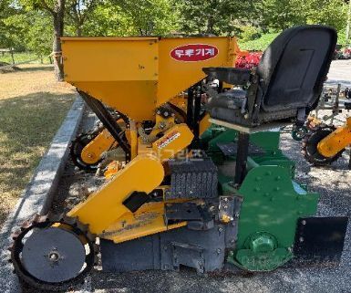 두루기계 감자파종기 DRP-2000R 뒤우측면